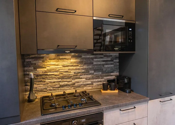 Apartment Rockstar *